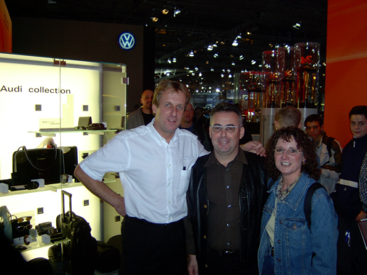 Frank Biela und Fans auf der  Motorshow in Essen (2002)